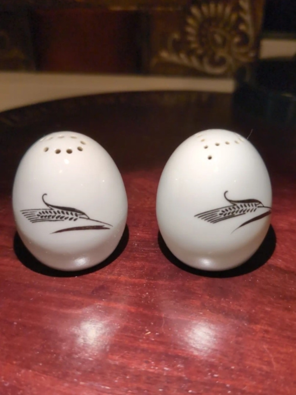 Fukagawa Arita 931 Porcelain Salt and Pepper Shakers